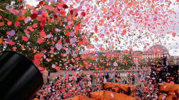 Jasa sewa alat confetti fx panggung, stage special effects rental, Jakarta, Bandung, Surabaya, Bali, Medan, Makassar dan seluruh Indonesia.